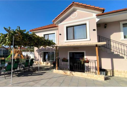 Къща за гости Етерна - Guest house Eterna