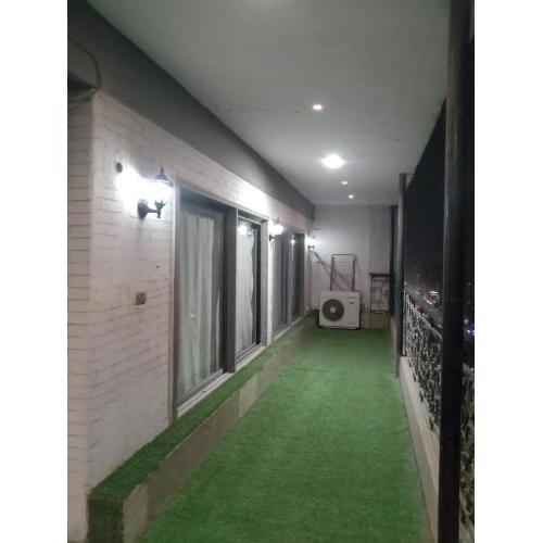 شقة في المهندسين - اطلالة كاملة على نادي الزمالك