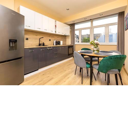 -City Haven Retreat- Elegant 2BD on Bulgaria Blv
