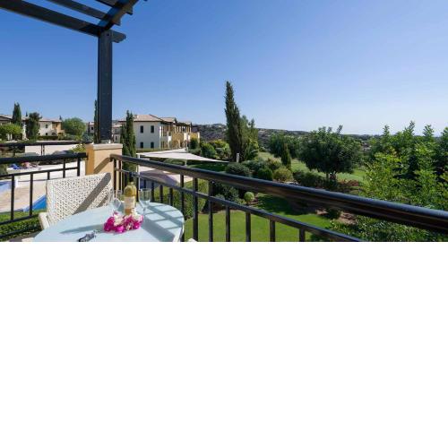 1 bedroom Apartment Nesoi with sea and golf views, Aphrodite Hills Resort