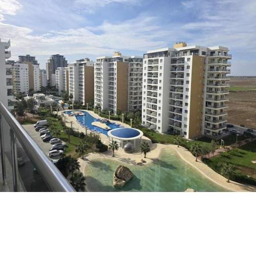 1-Bedroom Poolside Cornelius Apartment in Caesar Resort
