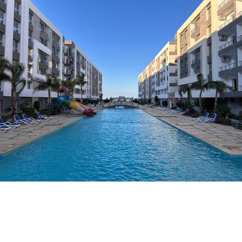 1-Bedroom with Free Pool & Beach Access in Fanadir Bay Resort