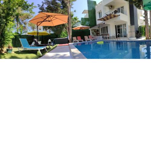10 BEDS-FULL TRIPLEX VILLA in BELEK Golf area-ELIT2 Villa with PRIVATE POOL & GARDEN WIFI Full Kitchen & Bed Equipments Air Conditions free parking