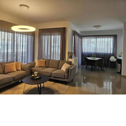 11 Suites - Urban Oasis Suite