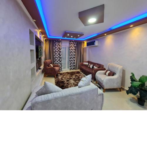 شقة فندقية علي البحر مباشره كود 13351
