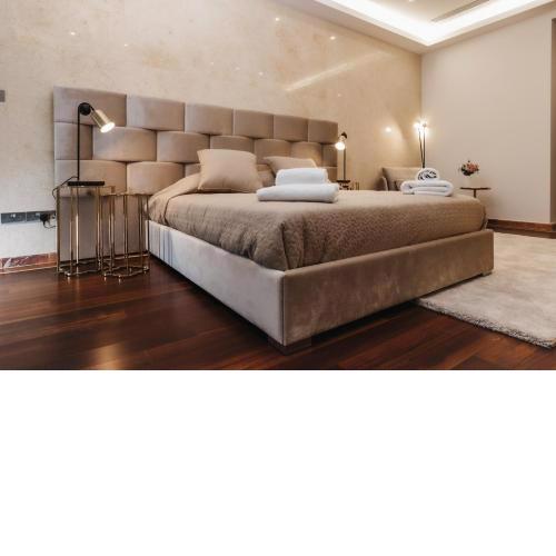 16 EXECUTIVE SUITES
