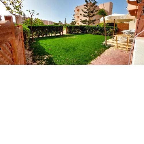 شاليه رائع ارضى بحديقه خاصه بقريه مارسيليا 1