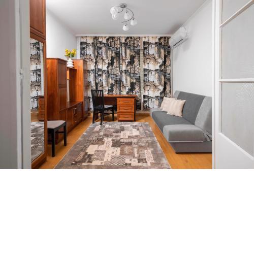 1BD flat with Desk on Russian Monument Square