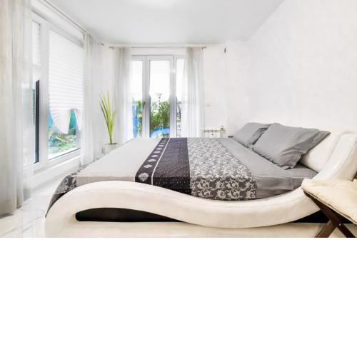 1bdr Studio Prime Location Ndk Area