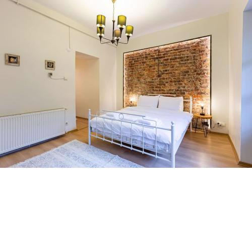 1BR Central Flat 5 Min Walk to Istiklal in Beyoglu