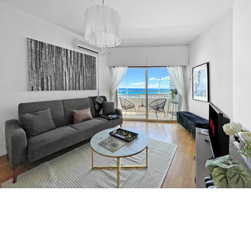1BR Seafront Apt with community pool