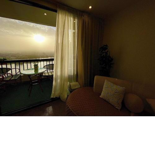 2 Bdrs Madii corniche apartment