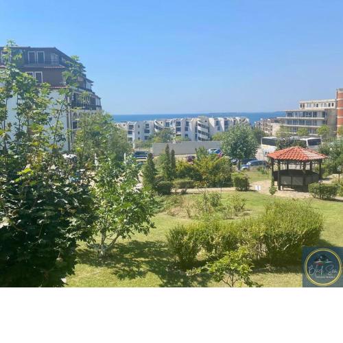 2 Bed Apt at Watermill Complex