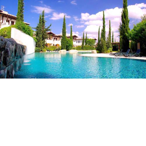 2 bedroom Apartment Helena with private garden, Aphrodite Hills Resort