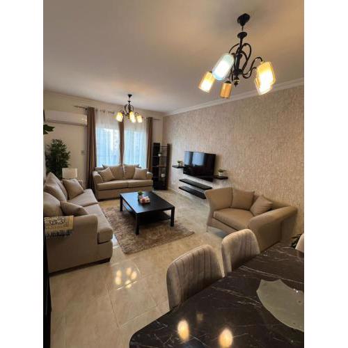 2 bedroom apartment in rehab cityy