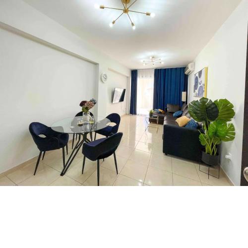 2-bedroom apartment with pool