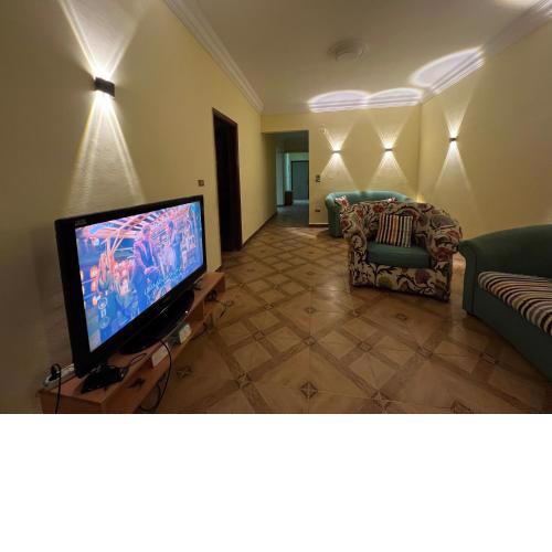 2 Bedroom Apartment with private entrance