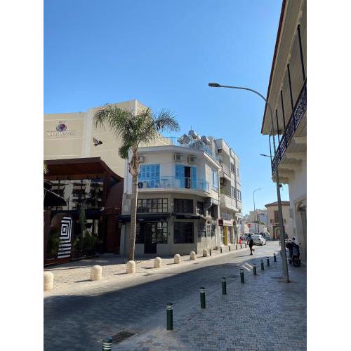 2 bedroom apt in Ermou 4 minute walk beach