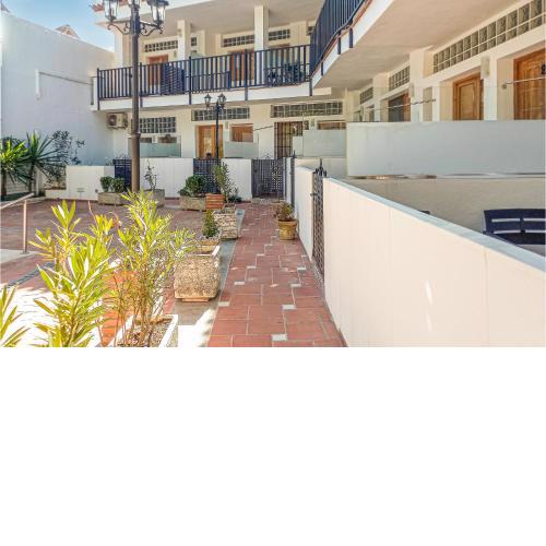 2 Bedroom Awesome Apartment In Benaojan