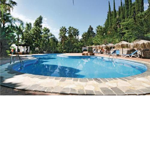 2 Bedroom Cozy Apartment In Marbella-Las Chapas