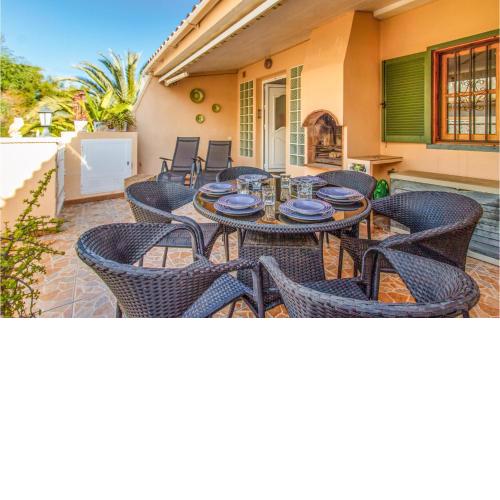 2 Bedroom Cozy Home In Orihuela