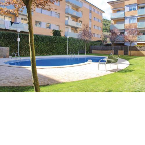 2 Bedroom Lovely Apartment In Tossa De Mar