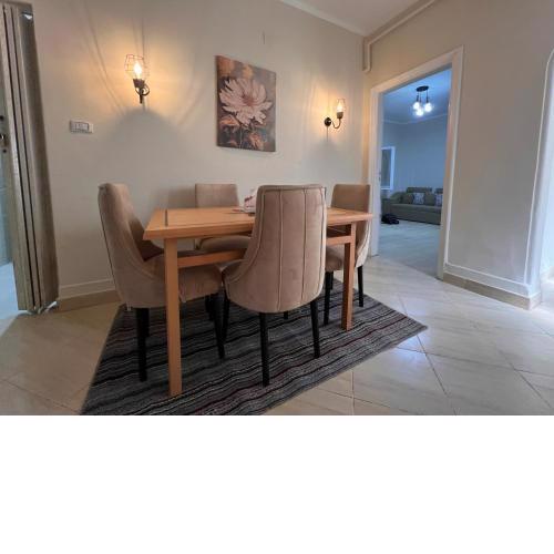 2 Bedroom Minutes Away From Nile