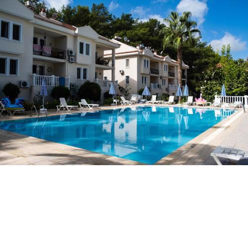 2 Bedroom Modern Apartment by the Forest with Pool