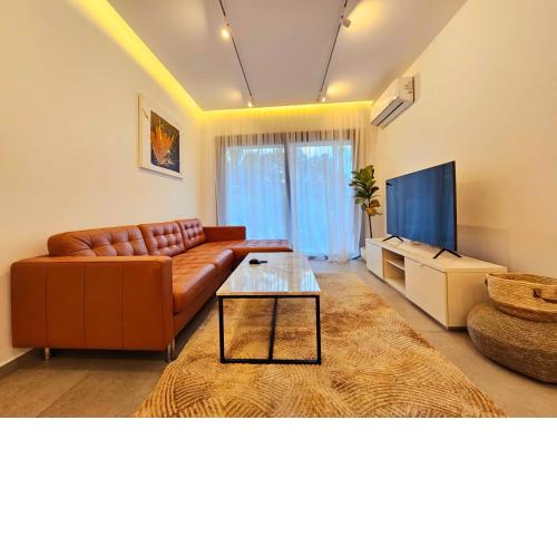 2 Bedrooms Beach Apartment