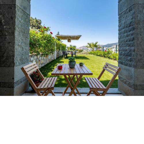 2+1 House in Bodrum center with sea view and big private garden