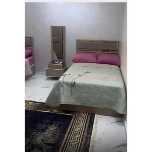 شقة للايجار 280متر 4 غرف 3 حمام منهم غرفة ماستر بالحمام وصاله كبيرة