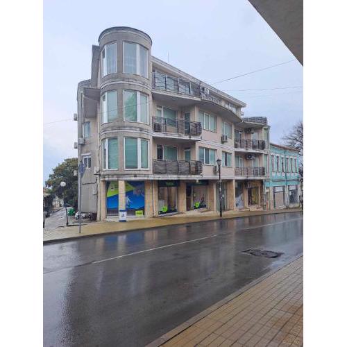 АПАРТАМЕНТ Амира 2