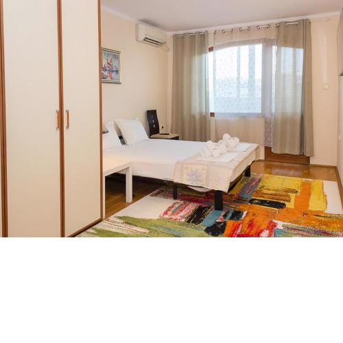 2BD Family Apt in Varna - 10 Min to Beach & Center