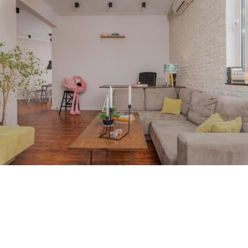 2BD Flamingo Flat with Balcony in Sofia Center