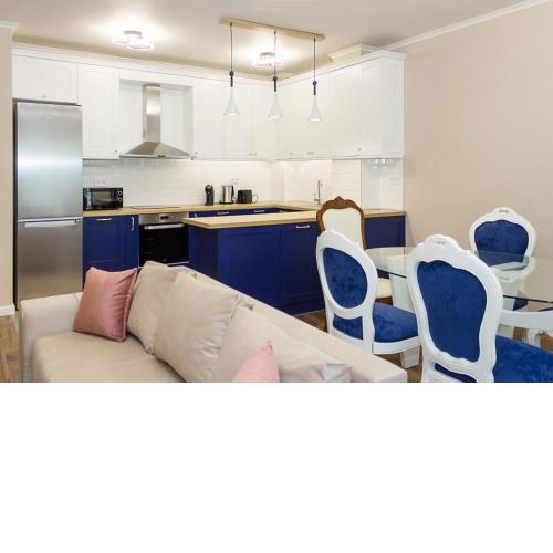 2BD Home In The Heart Of Varna with Parking - Blue