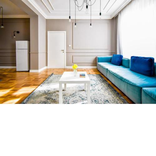 2bdr Luxury On Prime Location