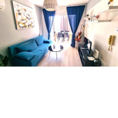 2Br Apt Coastal Comfort with Internet + Netflix