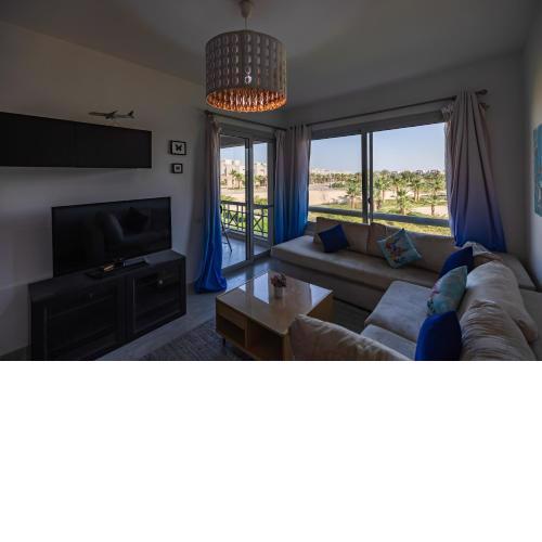 2BR Chalet Direct on swimming pool Ain Sokhna