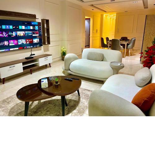 2BR Modern apartment in Dokki - Close to Everything