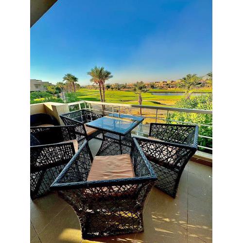 2BR scenic setting Jazz little Vencie Lakeview