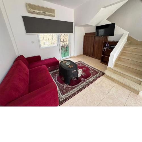2BR Townhouse, Bath, backyard-822