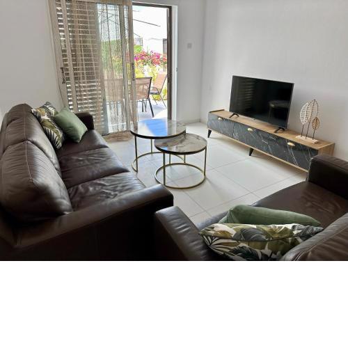 3 bdr house Ambrosia