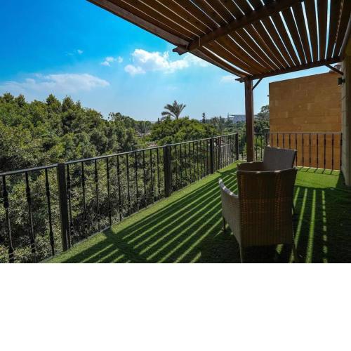 3 BDR Serviced Pyramid-View APT in Giza, Egypt