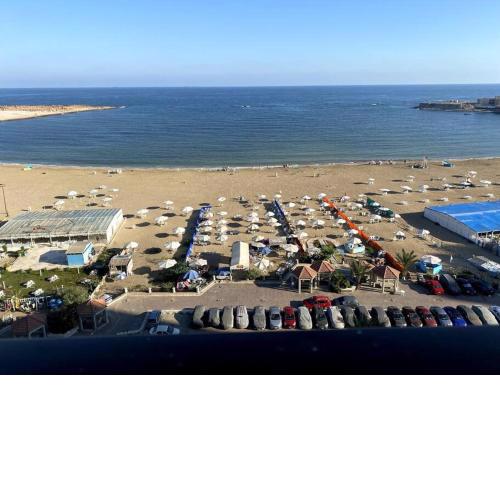 3-Bedroom Apartment with Stunning Sea-Side View