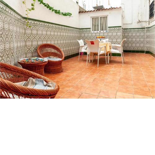 3 Bedroom Cozy Apartment In Huelva