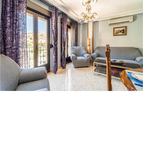 3 Bedroom Cozy Apartment In Pegalajar