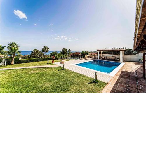 3 Bedroom Gorgeous Home In Estepona