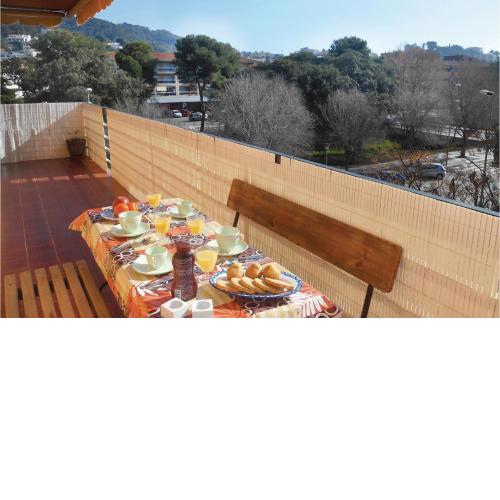3 Bedroom Pet Friendly Apartment In Tossa De Mar