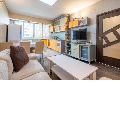 3 bedroom South Park with free parking