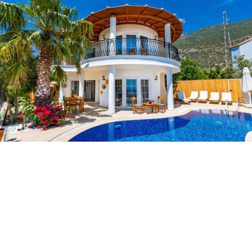 3 Bedroom Villa in Kalkan - 8880